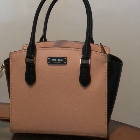 Kate Spade - Picture 3 of 6